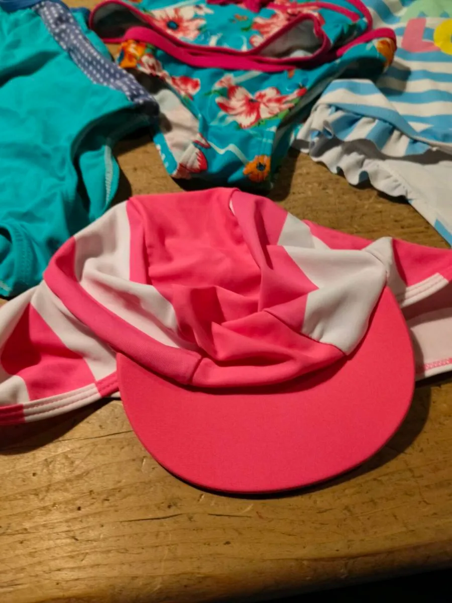 Girls age 4, Swim suits, Bikini, Dunne Stores. - Image 3