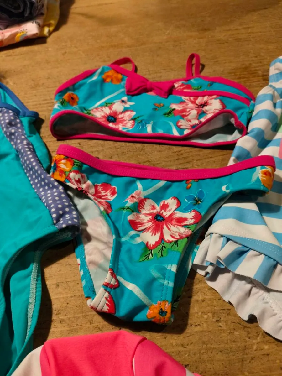 Girls age 4, Swim suits, Bikini, Dunne Stores. - Image 4