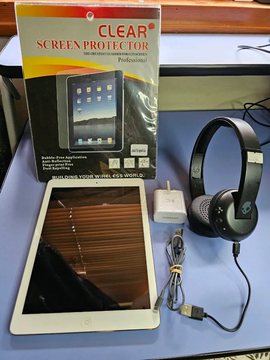 Apple iPad Air 16GB Wi-Fi Very Clean Condition.. - Image 1