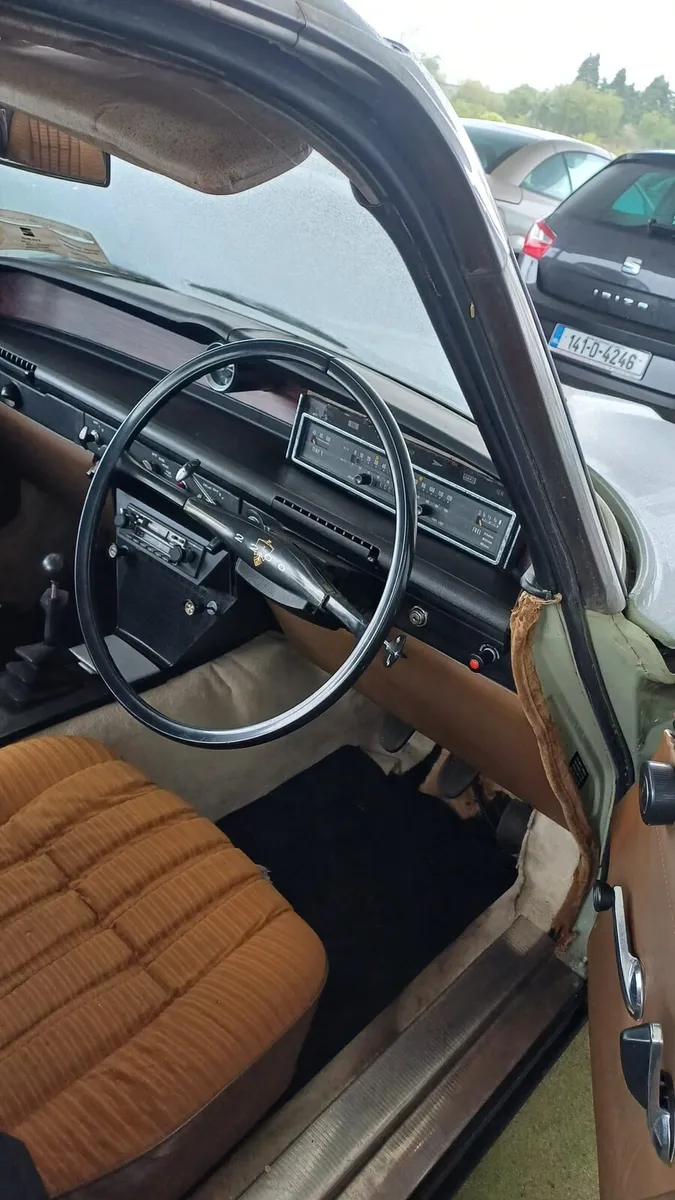 Rover P6 1974 2.2 - Image 4