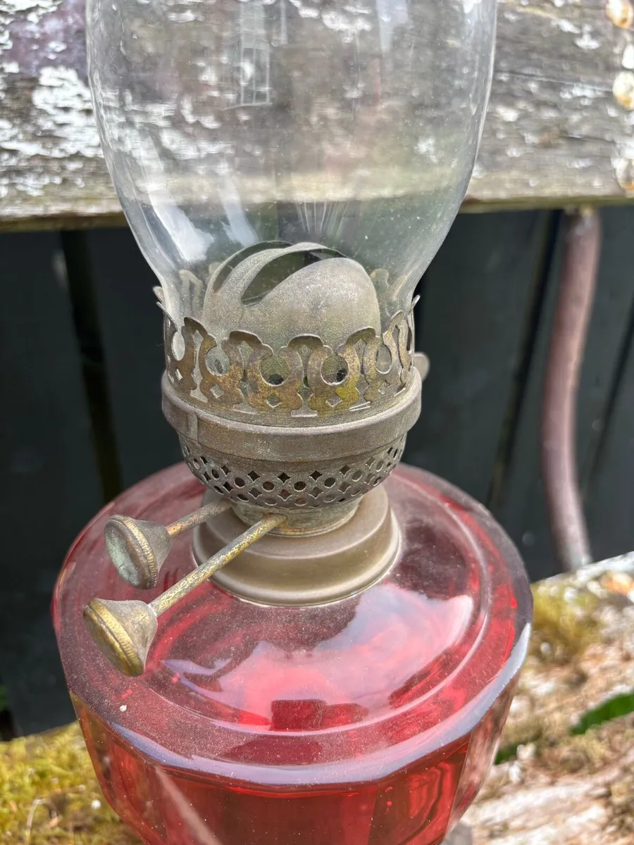 Victorian ruby glass oil lamp - Image 4