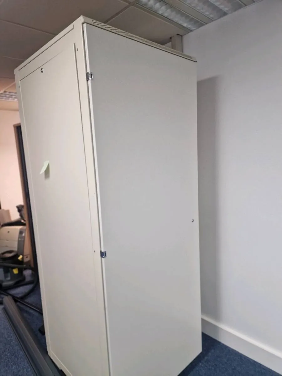 High Quality office furniture - Image 1