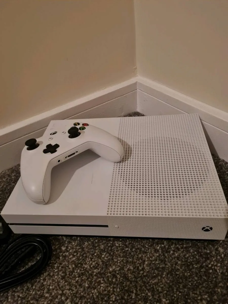 Xbox One S 500GB - Image 2