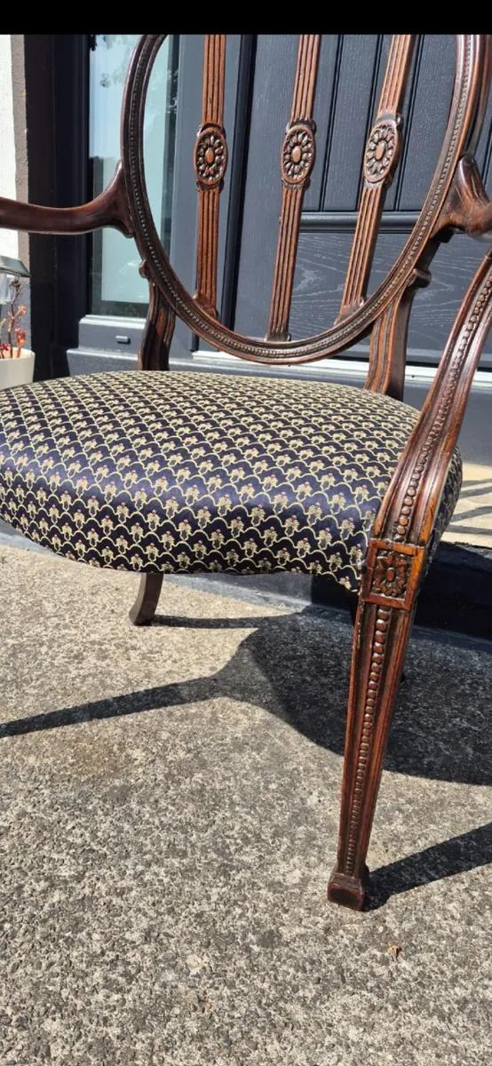 Antique chair - Image 2