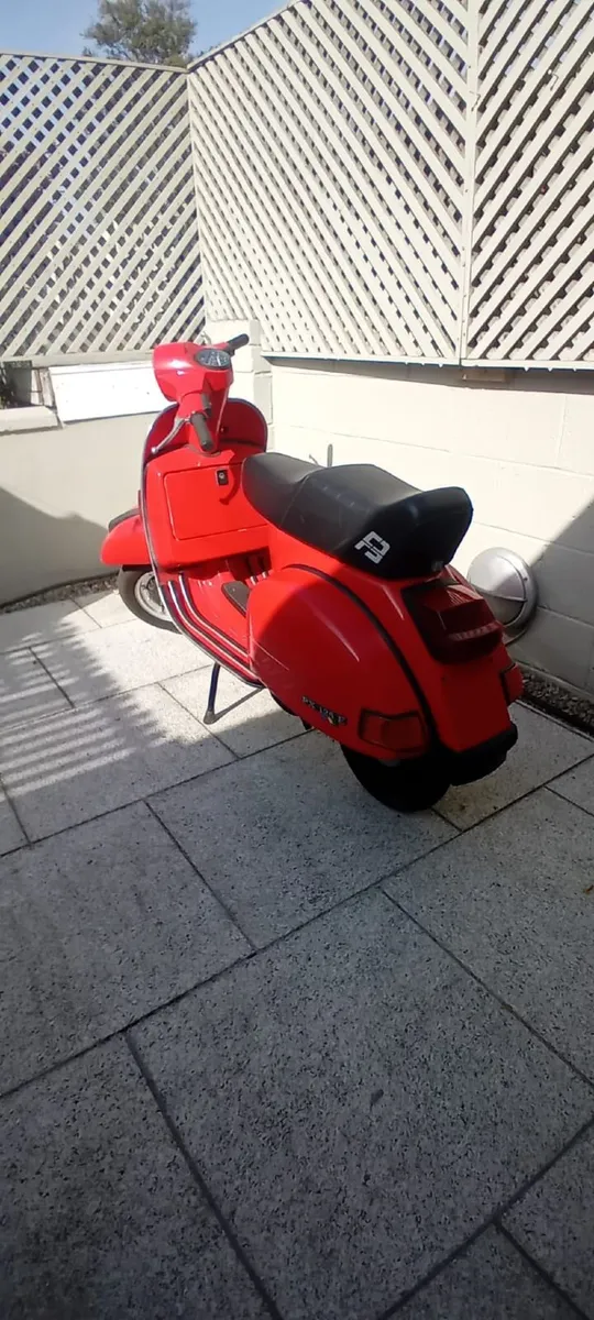 1986 Vespa PX 125 E - Image 3