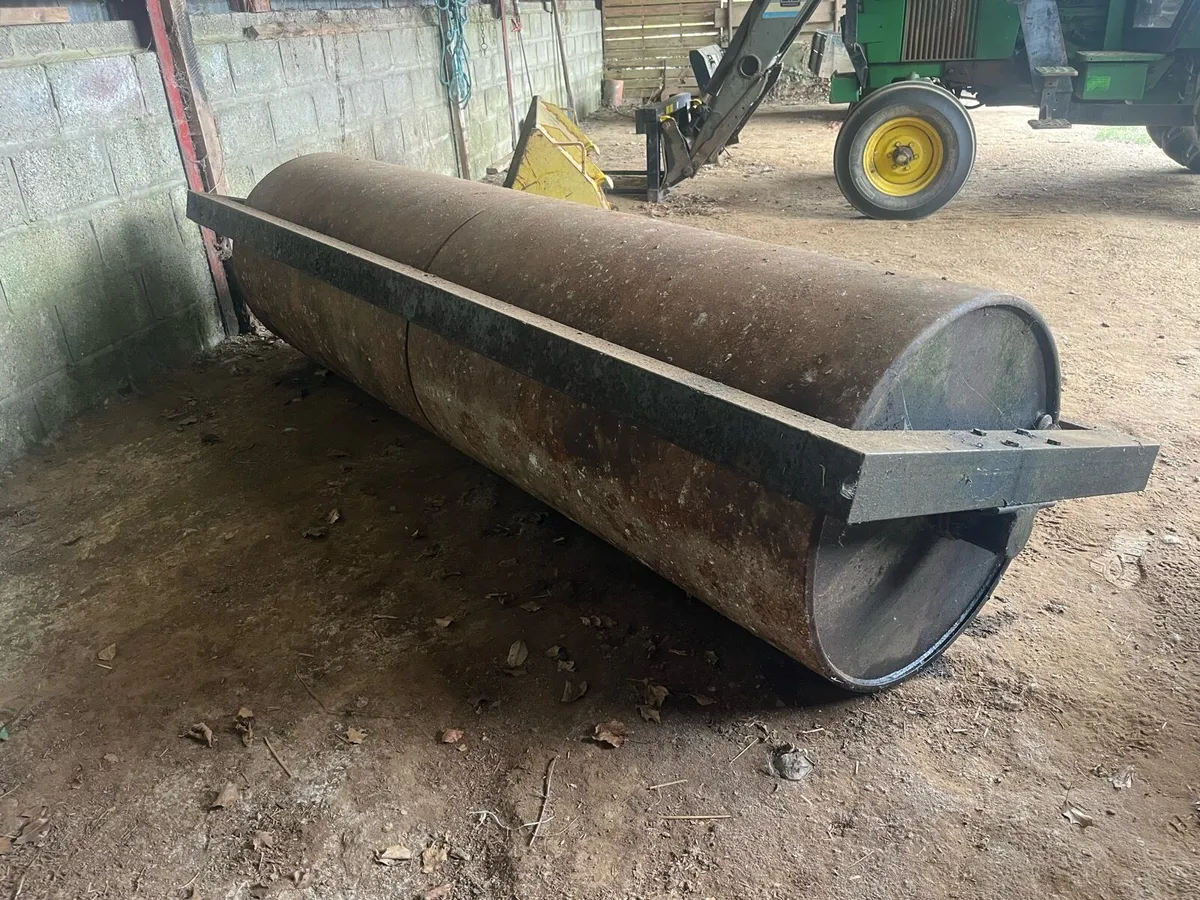 Roller - Image 3