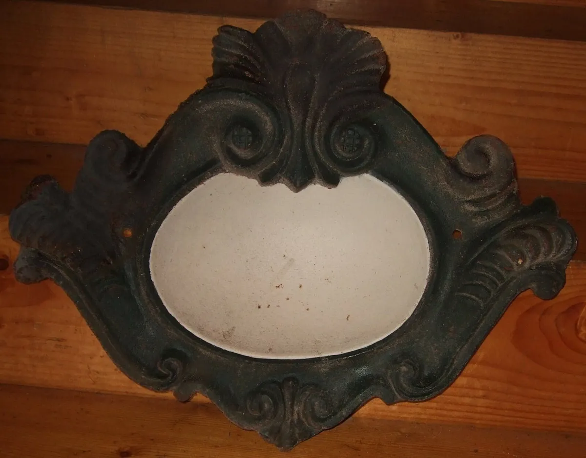 Pristine Victorian Cast Iron House Nameplate - Image 3