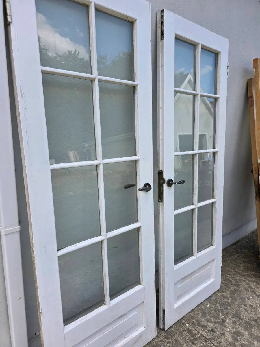 Shed clear out doors - Image 2