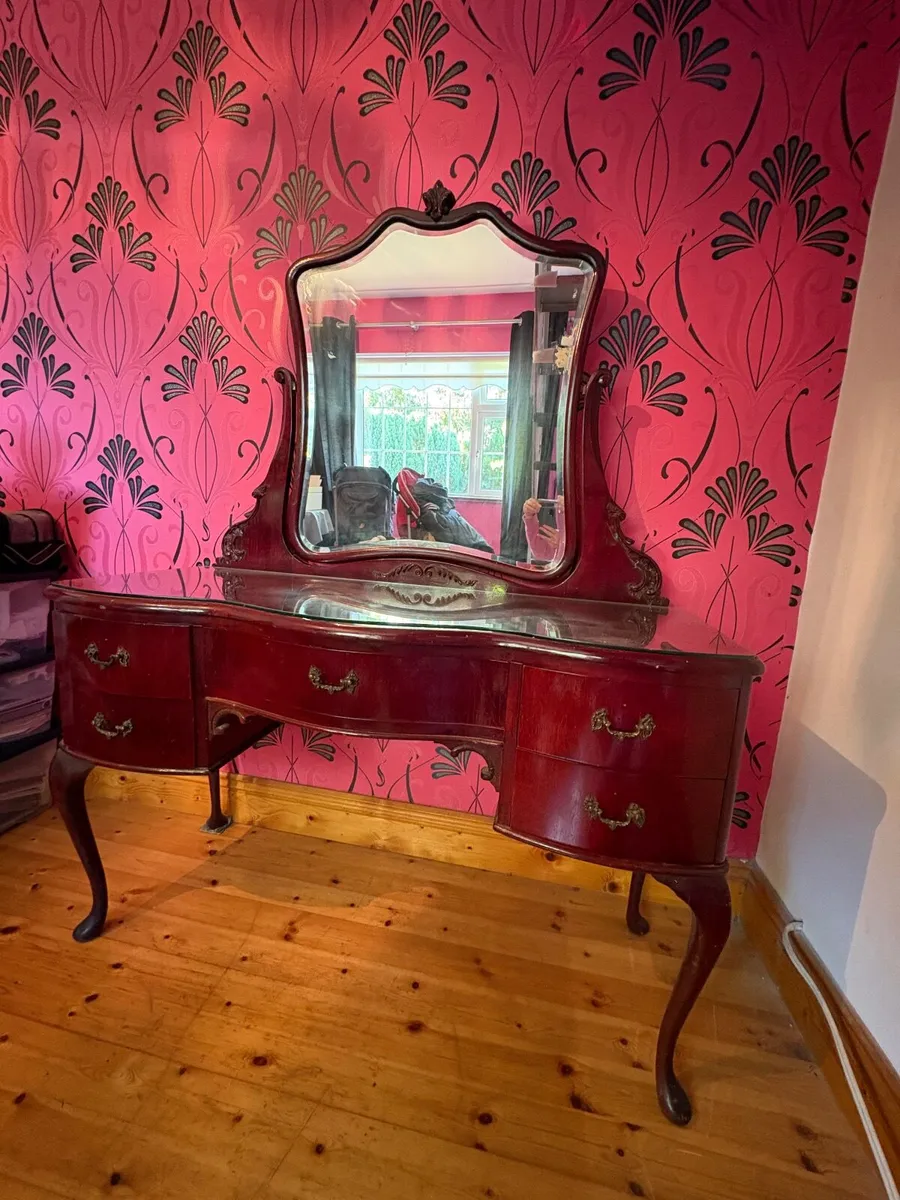 Antique dressing table - Image 1