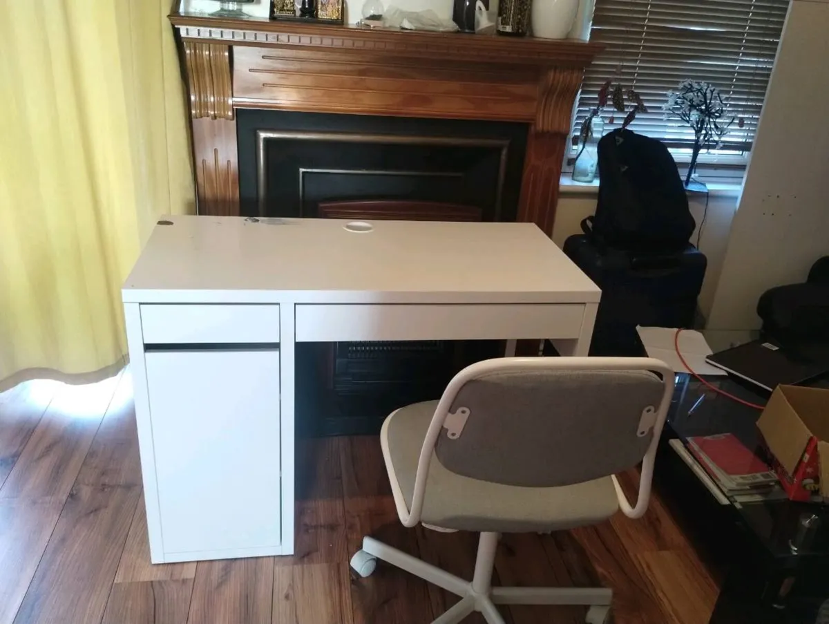 Computer study Table - Image 1