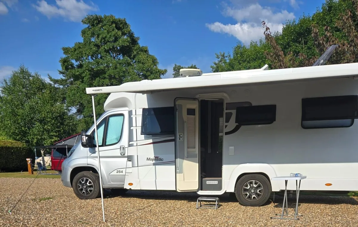 2019 Majestic 254 Motorhome ( Only 9900 miles) - Image 2