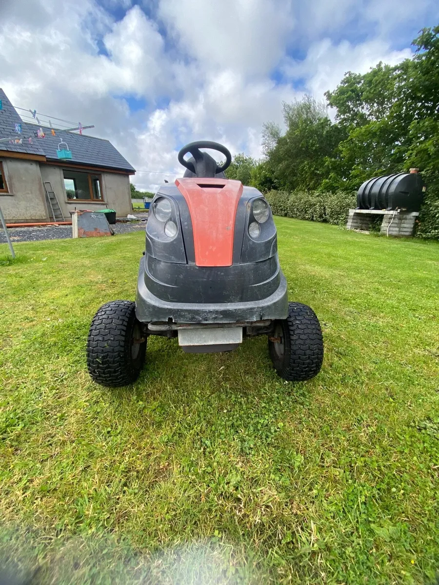 Ride on lawnmower - Image 4