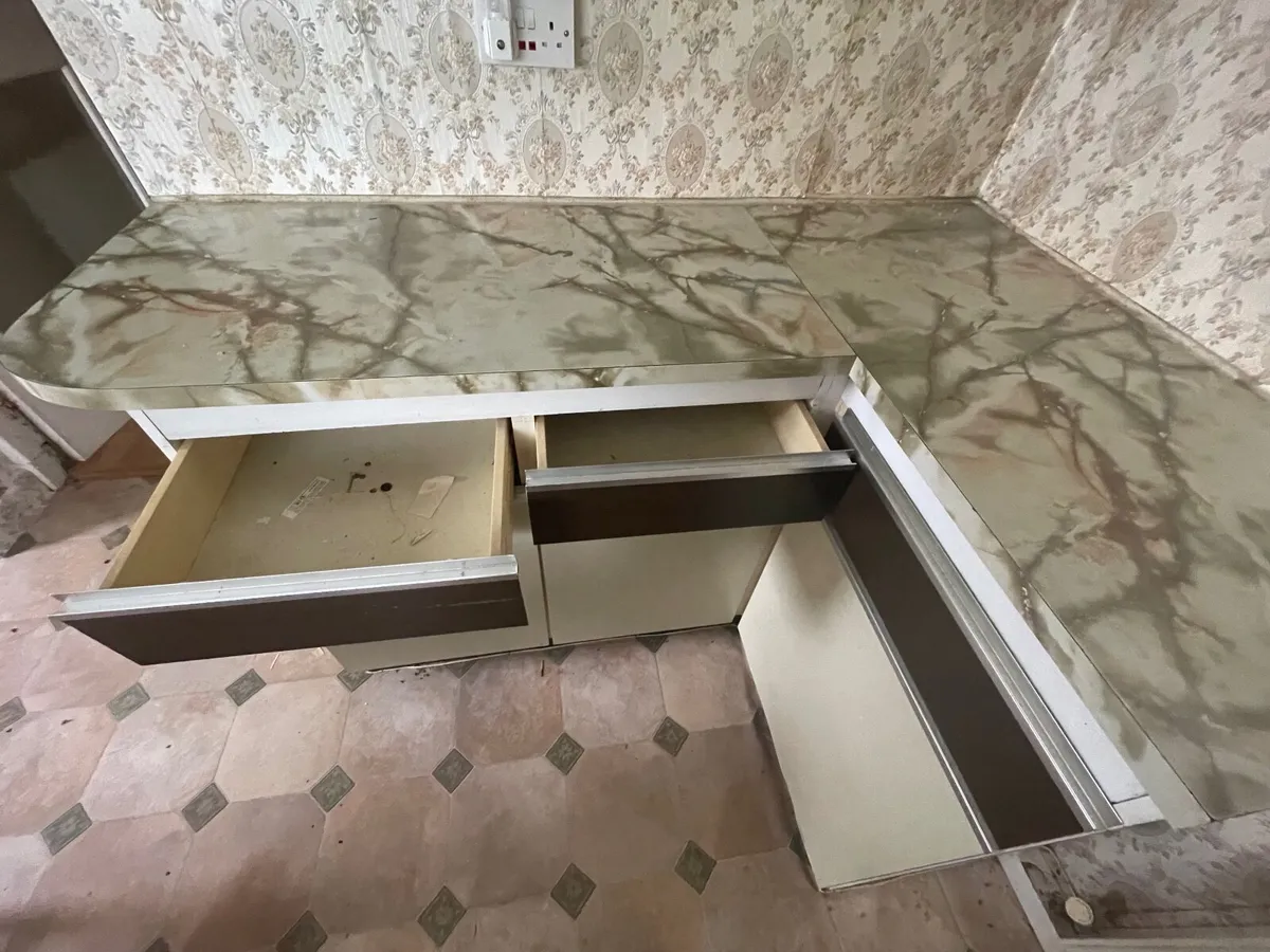 Kitchen - Image 1