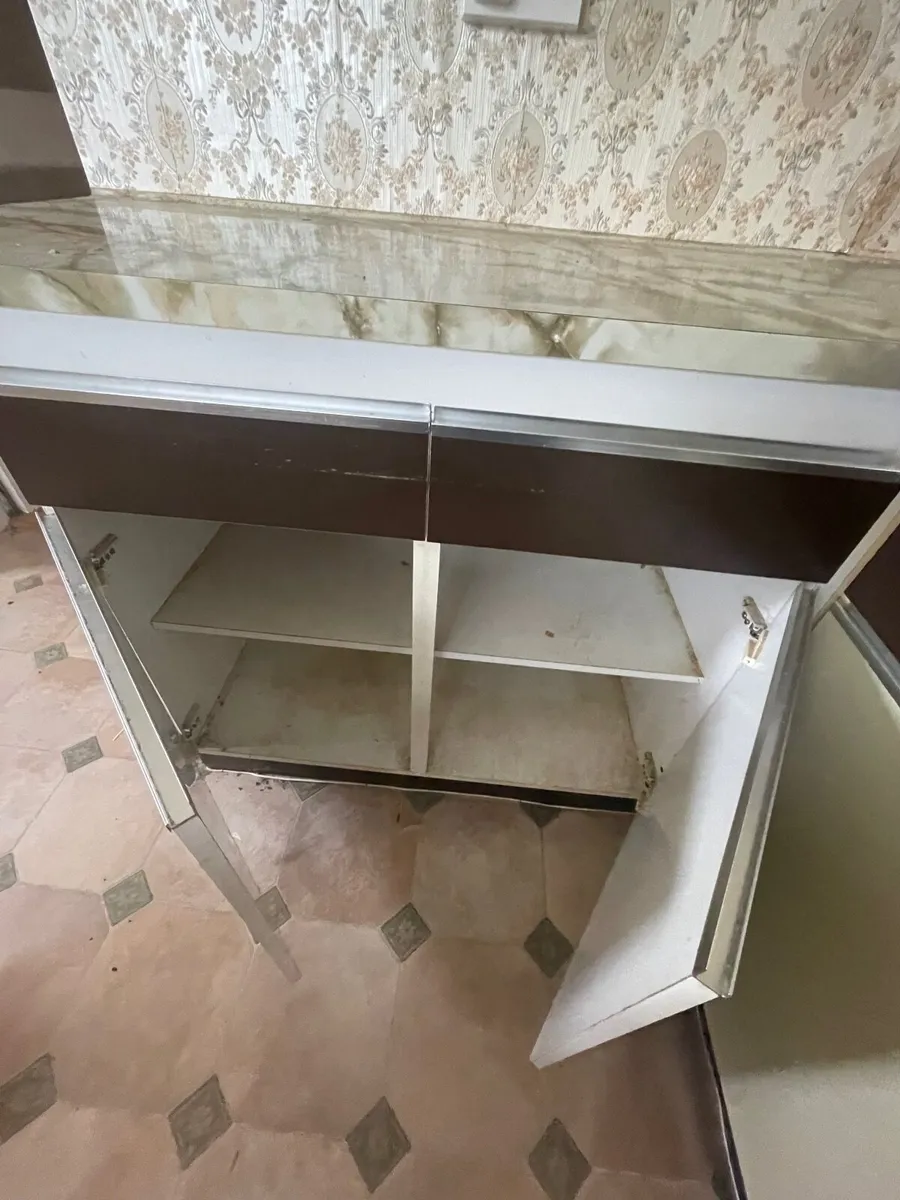 Kitchen - Image 2