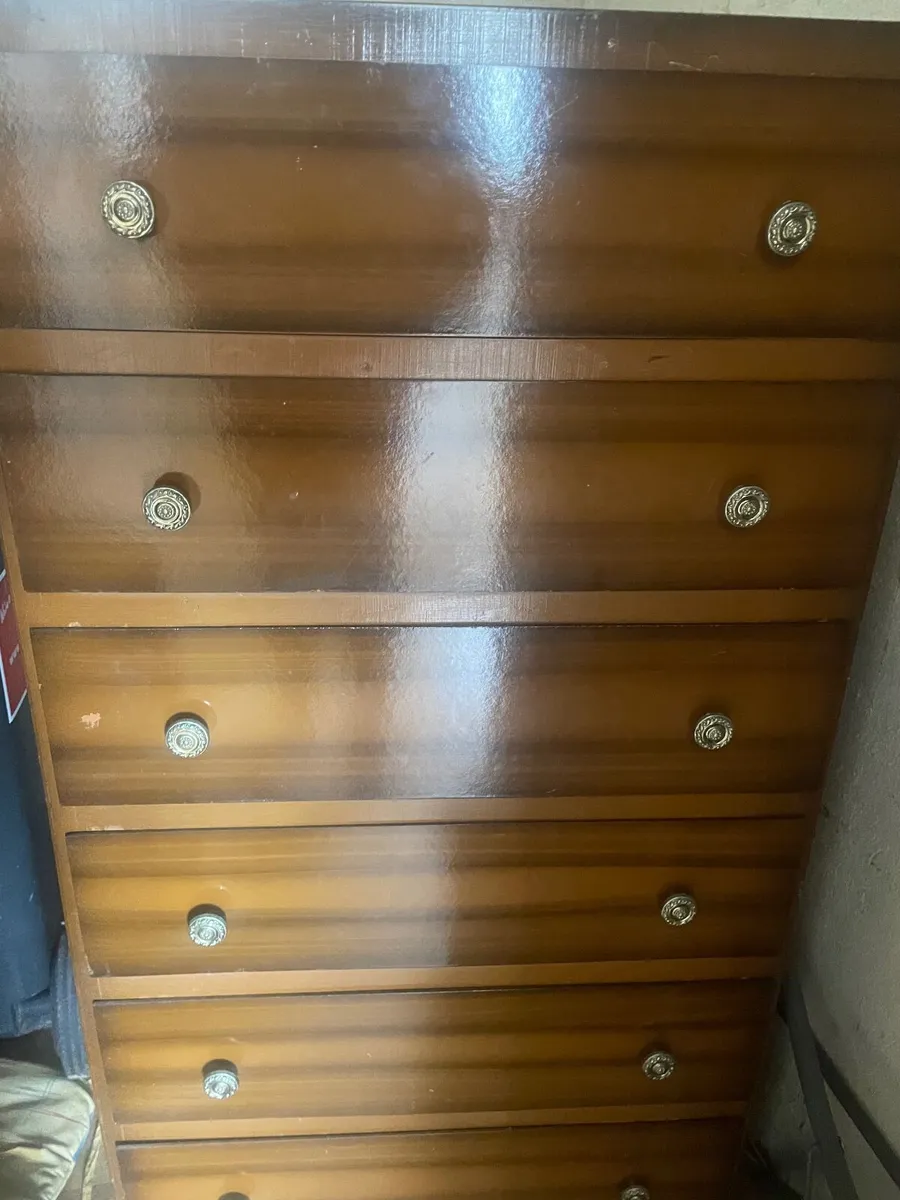 Chest of drawers - Image 1