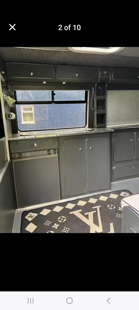 Camper van - Image 2
