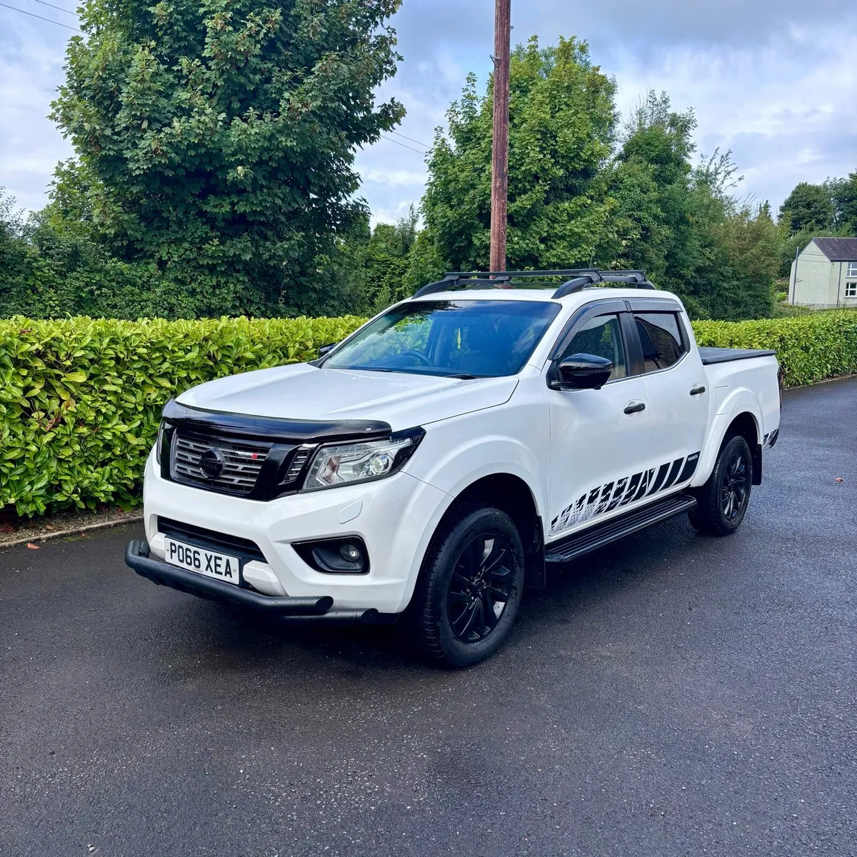 ⭐️ Nissan Navara Tekna - FSH - Low Miles ⭐️ - Image 4