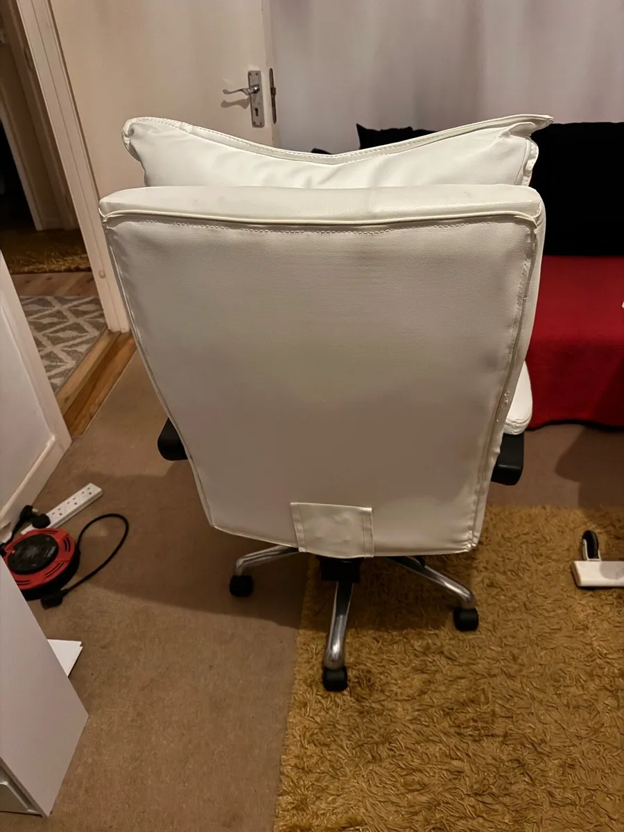 Office Chair - Image 3
