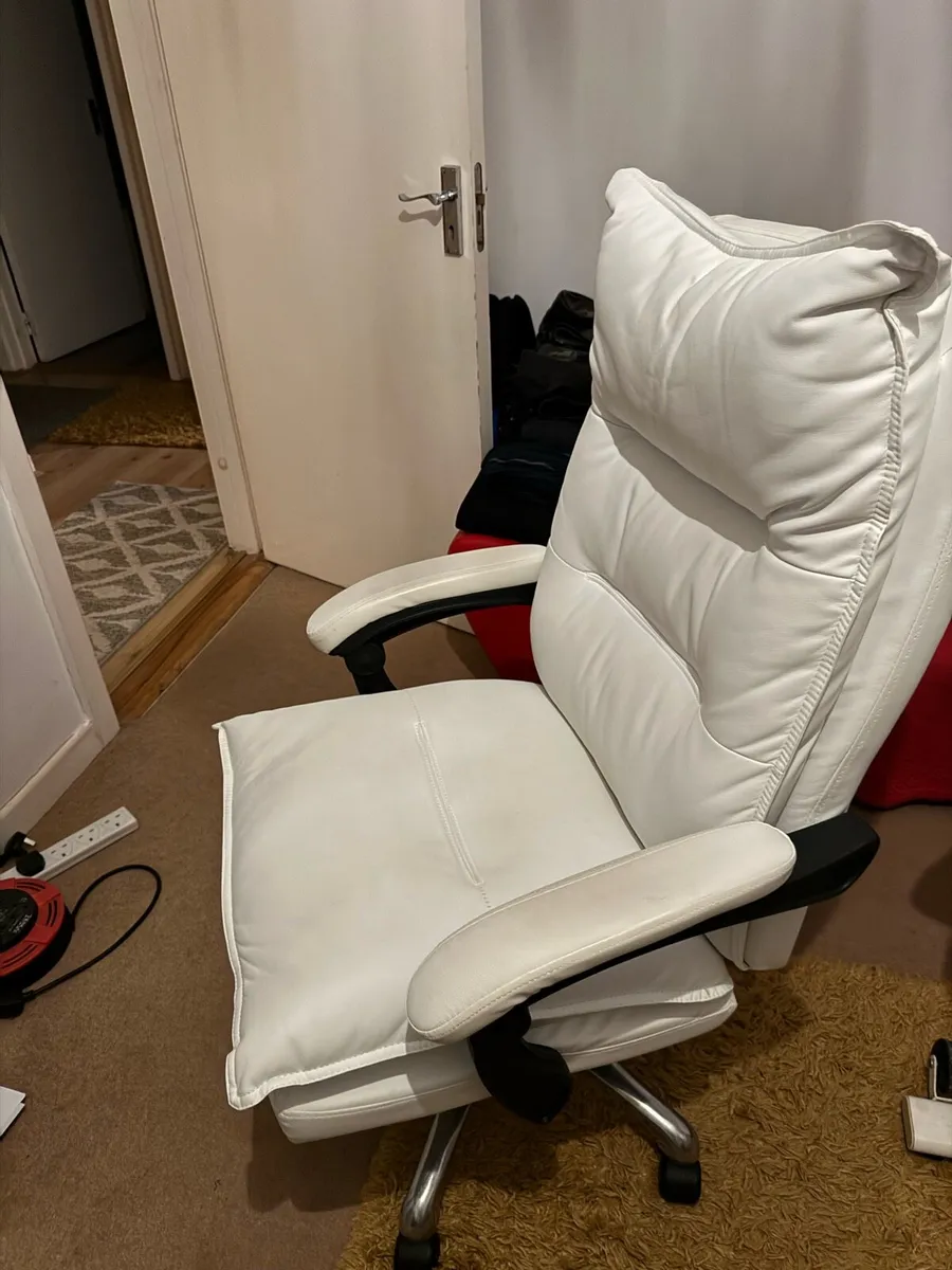 Office Chair - Image 4