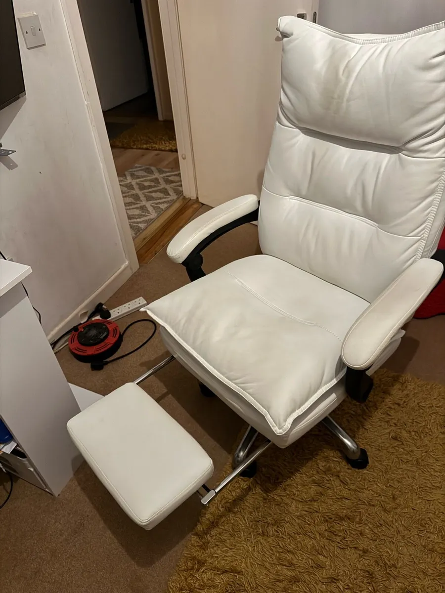 Office Chair - Image 1