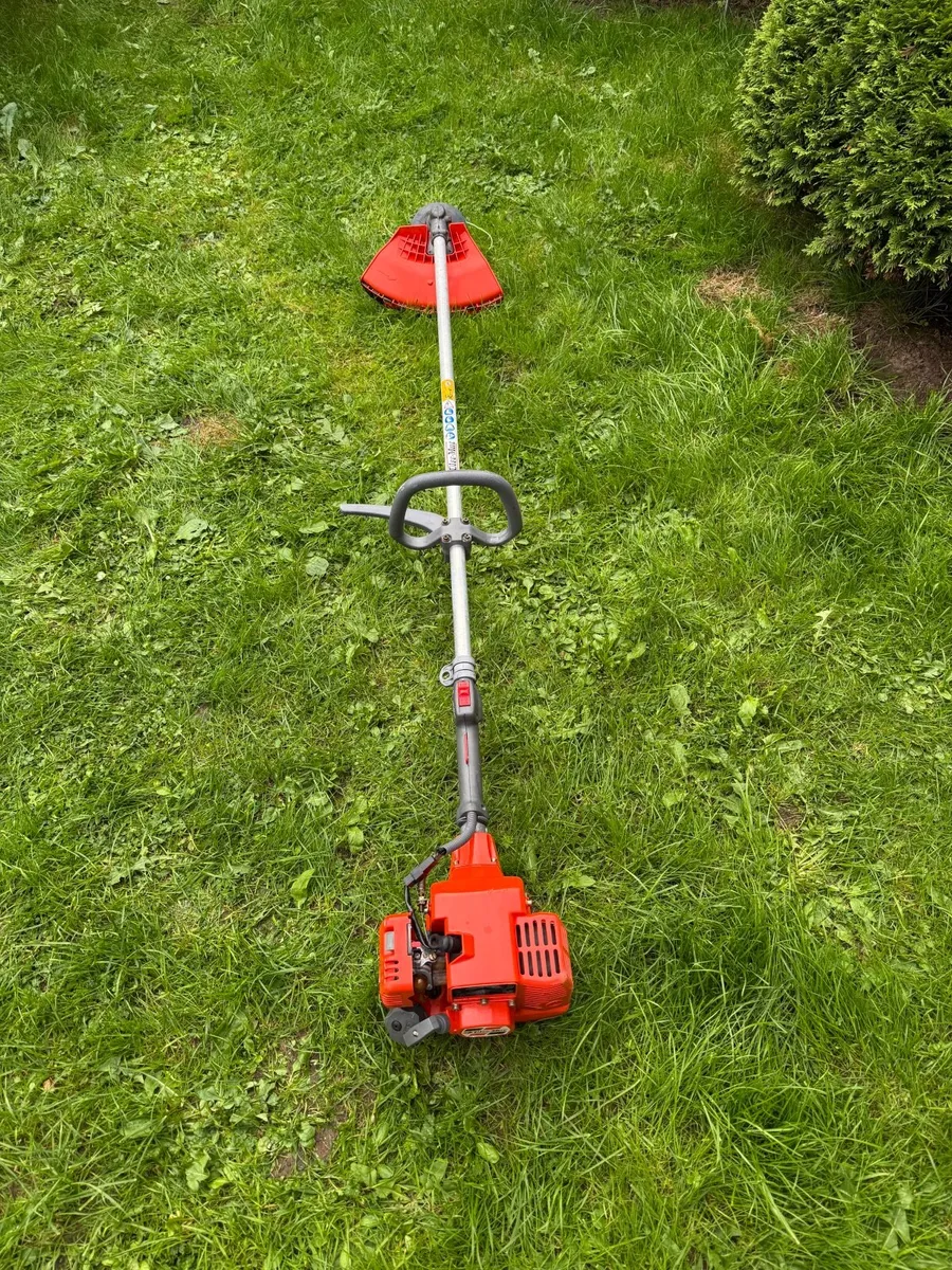 Oleo-Mac 730 S strimmer - Image 1