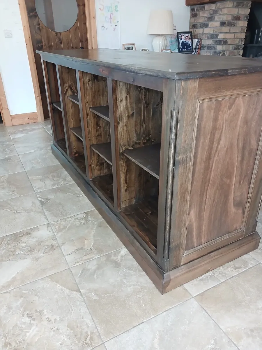 Breakfast bar / home bar counter - Image 1