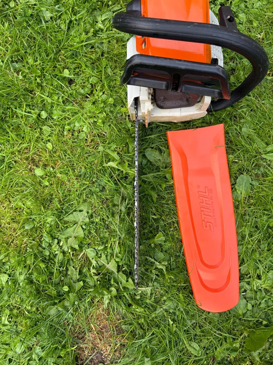 Stihl MS 230 chainsaw - Image 3