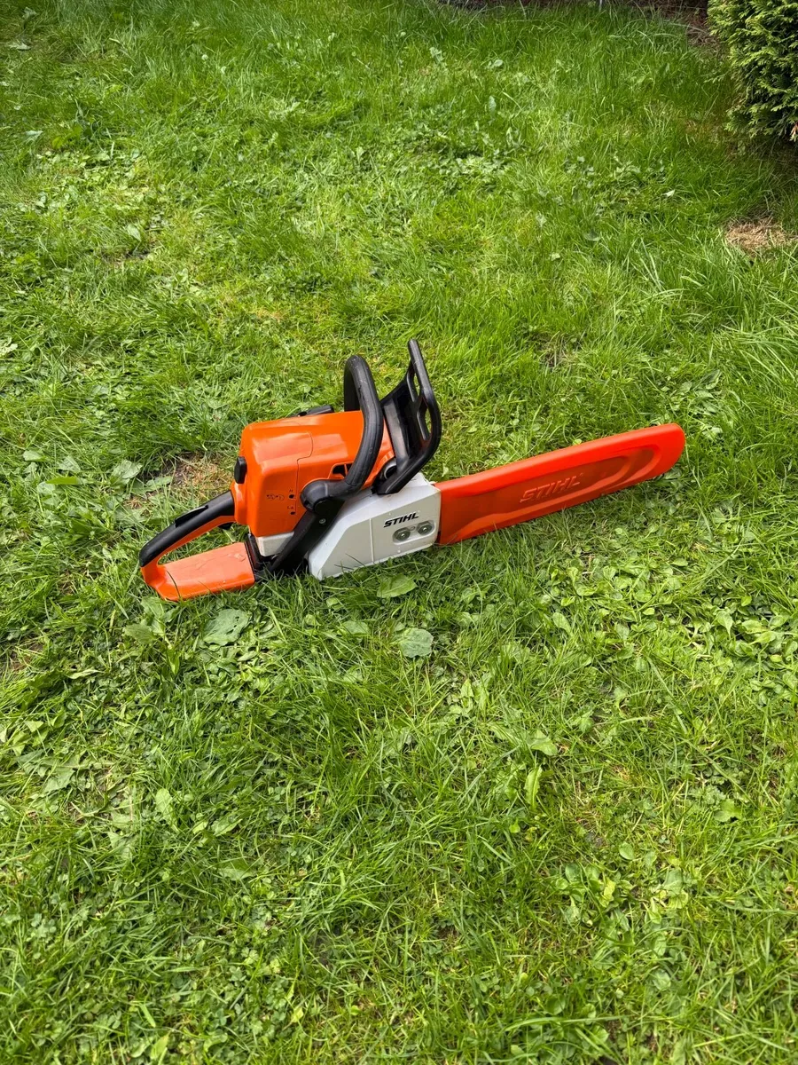 Stihl MS 230 chainsaw - Image 4