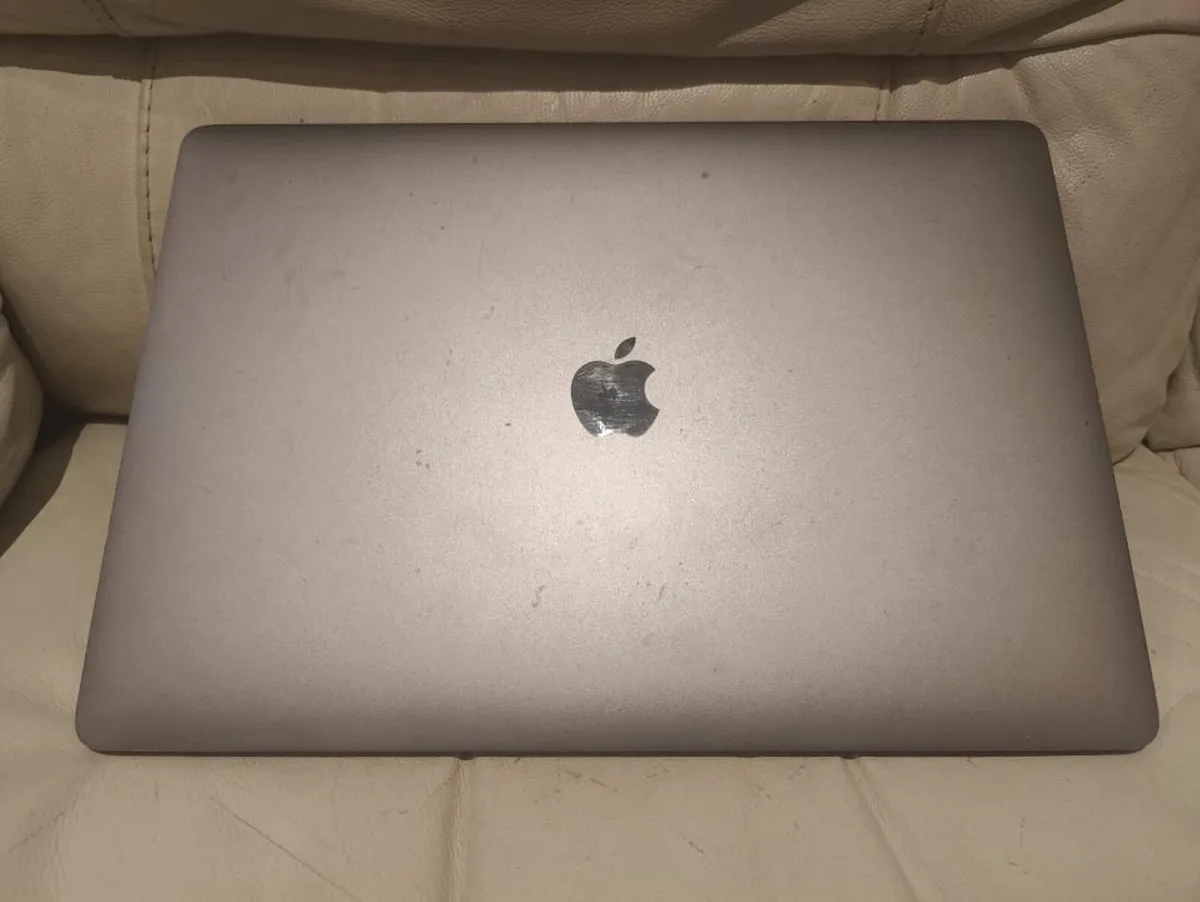 Apple MacBook Pro A1990 15" Screen FOR PARTS - Image 4