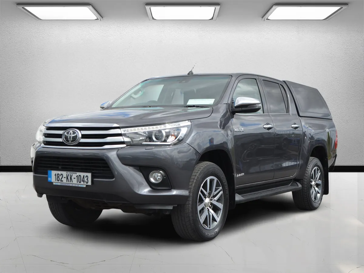 Toyota Hilux Invincible auto with canopy - Image 3