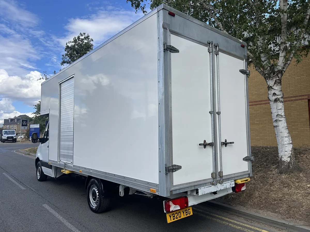 2020 Mercedes-Benz Sprinter Luton Box Van - Image 4