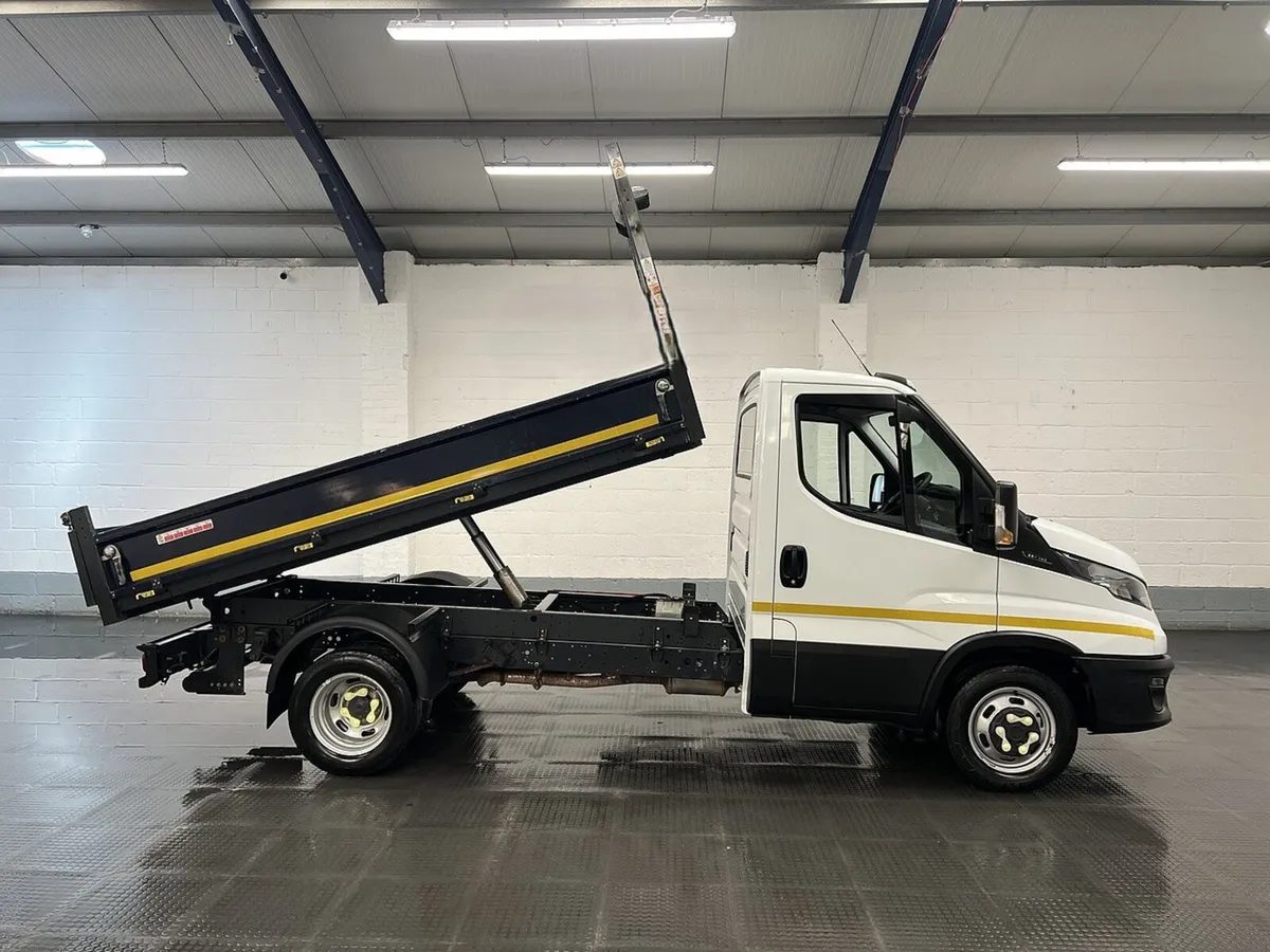 2022 Iveco Daily Tipper Van - Image 1