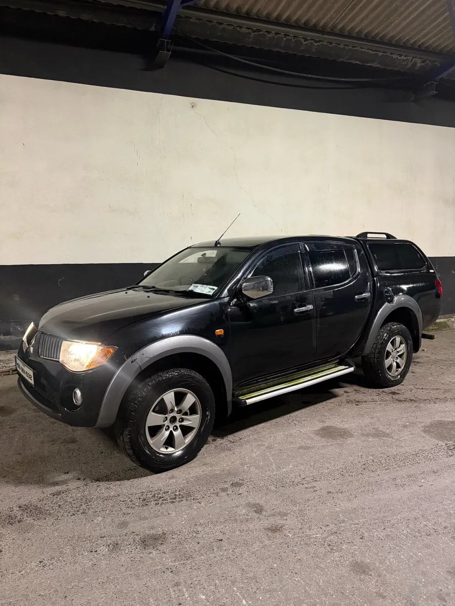 Mitsubishi l200 - Image 1