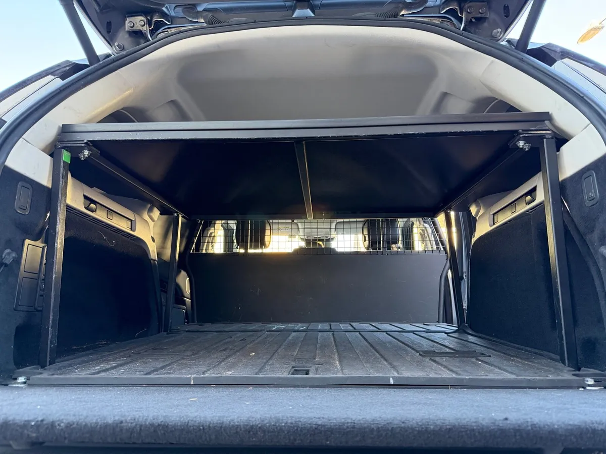 Steel frame shelf Land Rover Discovery Commercial - Image 2