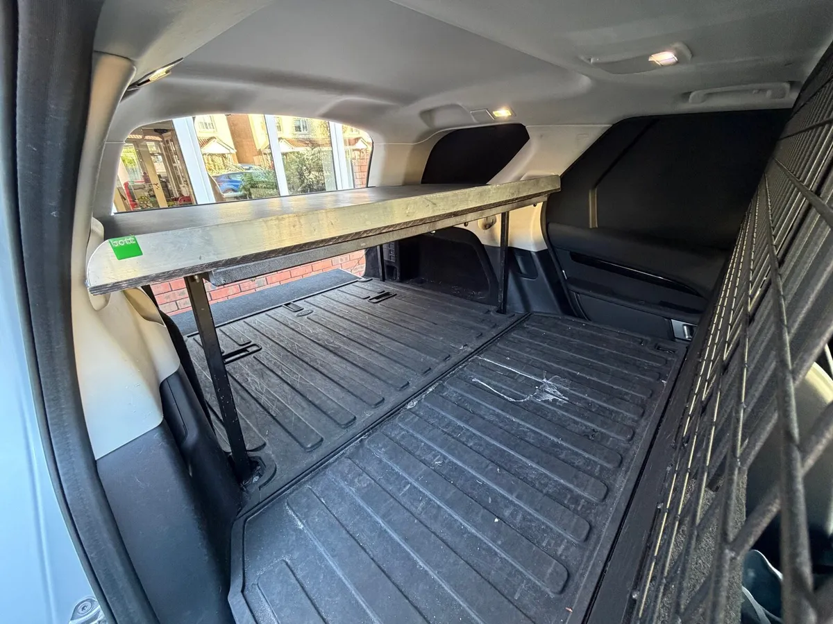 Steel frame shelf Land Rover Discovery Commercial - Image 3