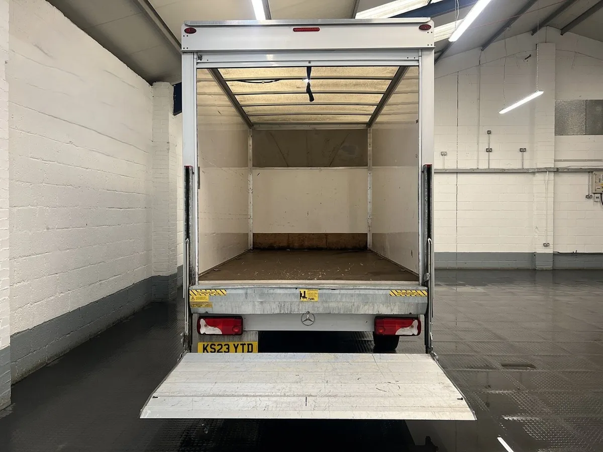 2023 Mercedes-Benz Sprinter Luton Box Van - Image 2