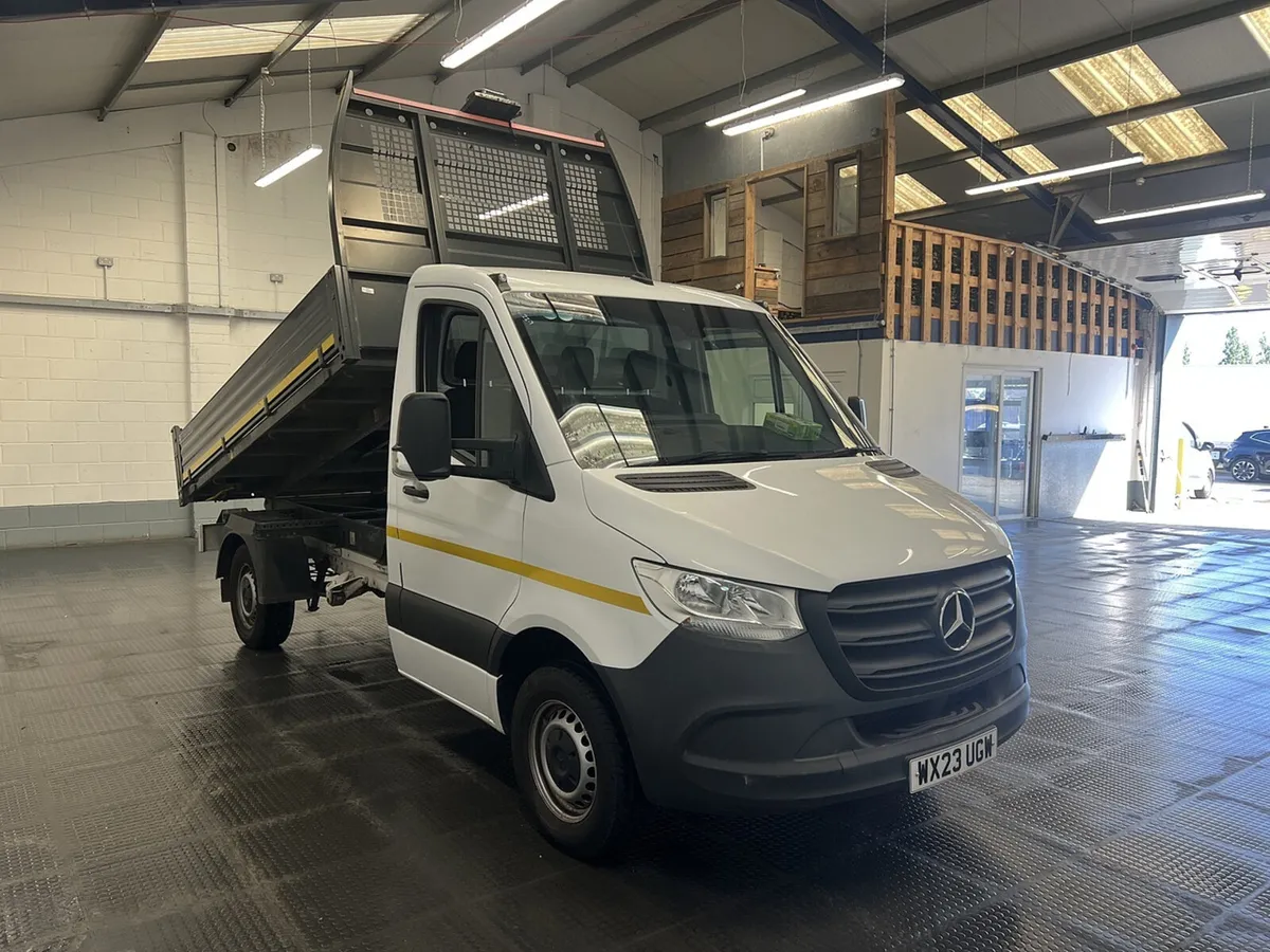 2023 Mercedes-Benz Sprinter Tipper Van - Image 1
