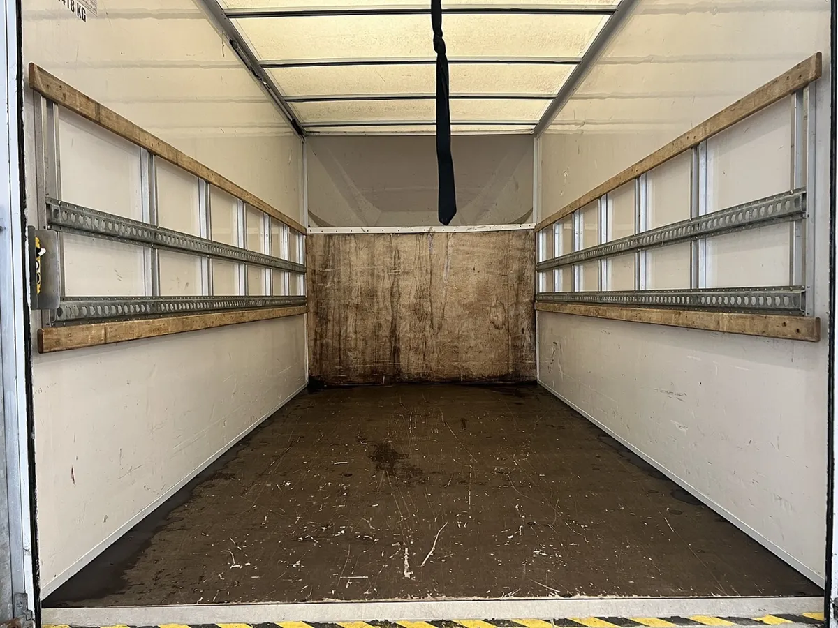 2022 Ford Transit Luton Box Van - Image 3