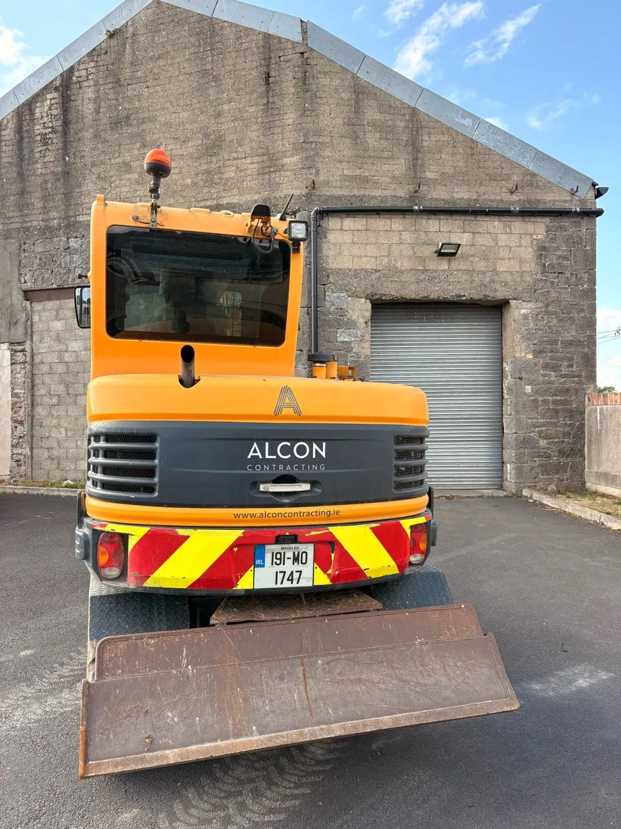 Hyundai 55w-9A - Image 4