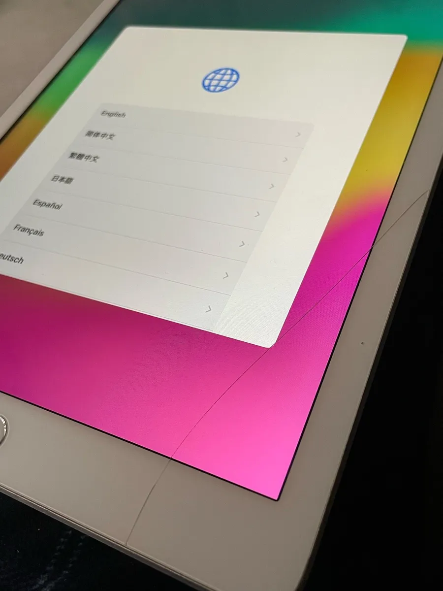 Apple iPad 6th Gen Silver 32G (2018) - Image 3