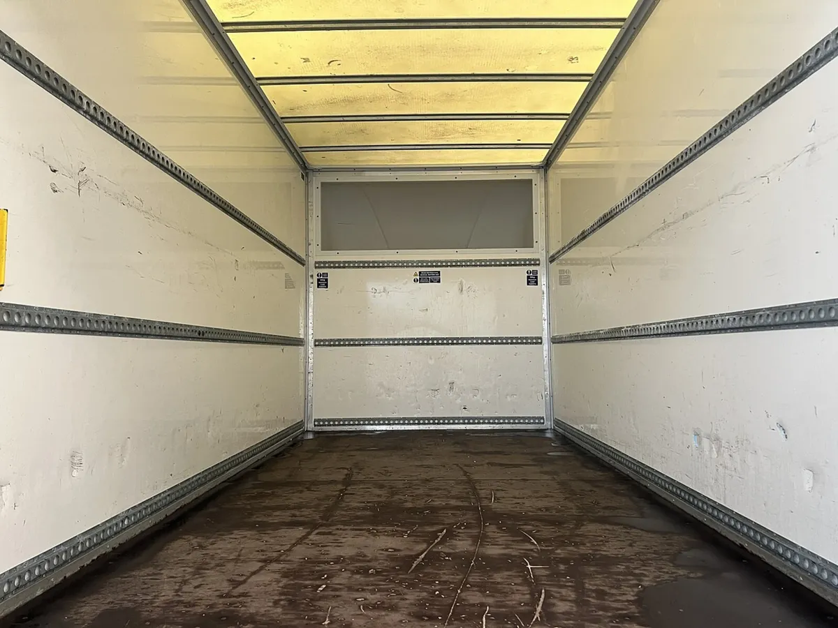 2024 Ford Transit Luton Box Van - Image 3