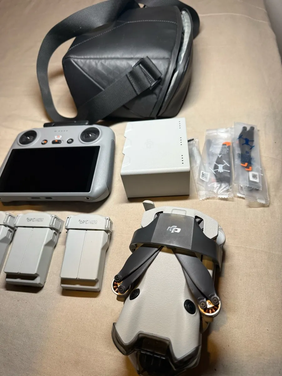 DJI Mini 4 Pro Fly More Combo – RC 2 - Image 1