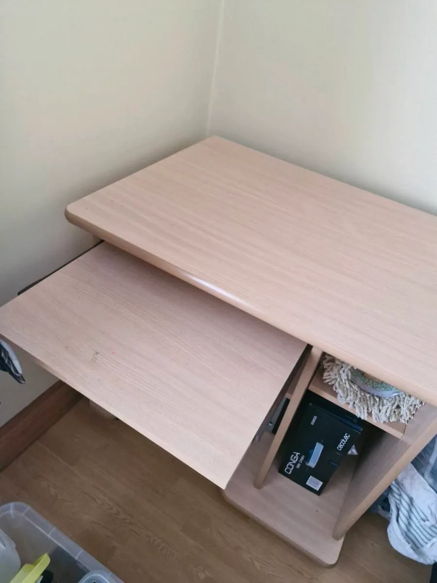 Desk - Image 2