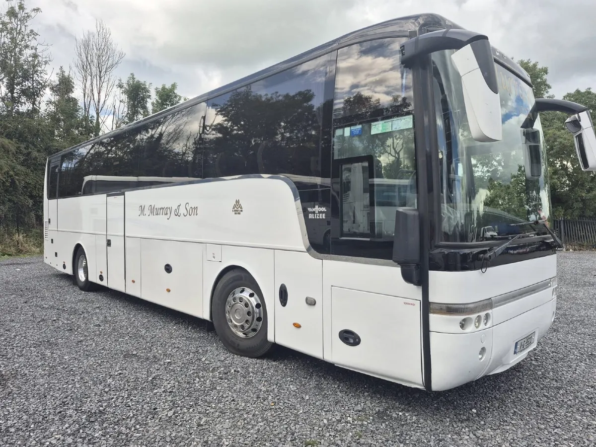 DAF Vanhool coach - Image 1