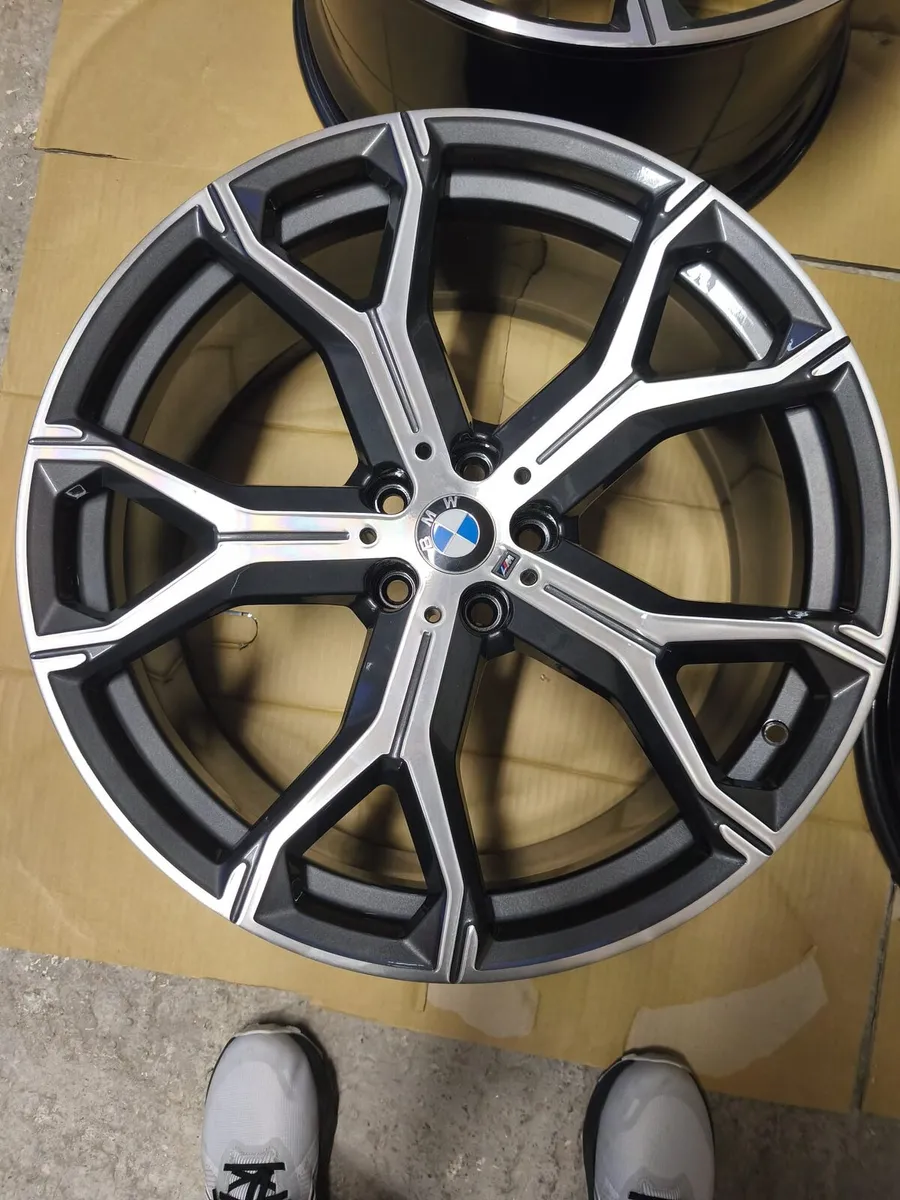 BMW OEM alloys - Image 3