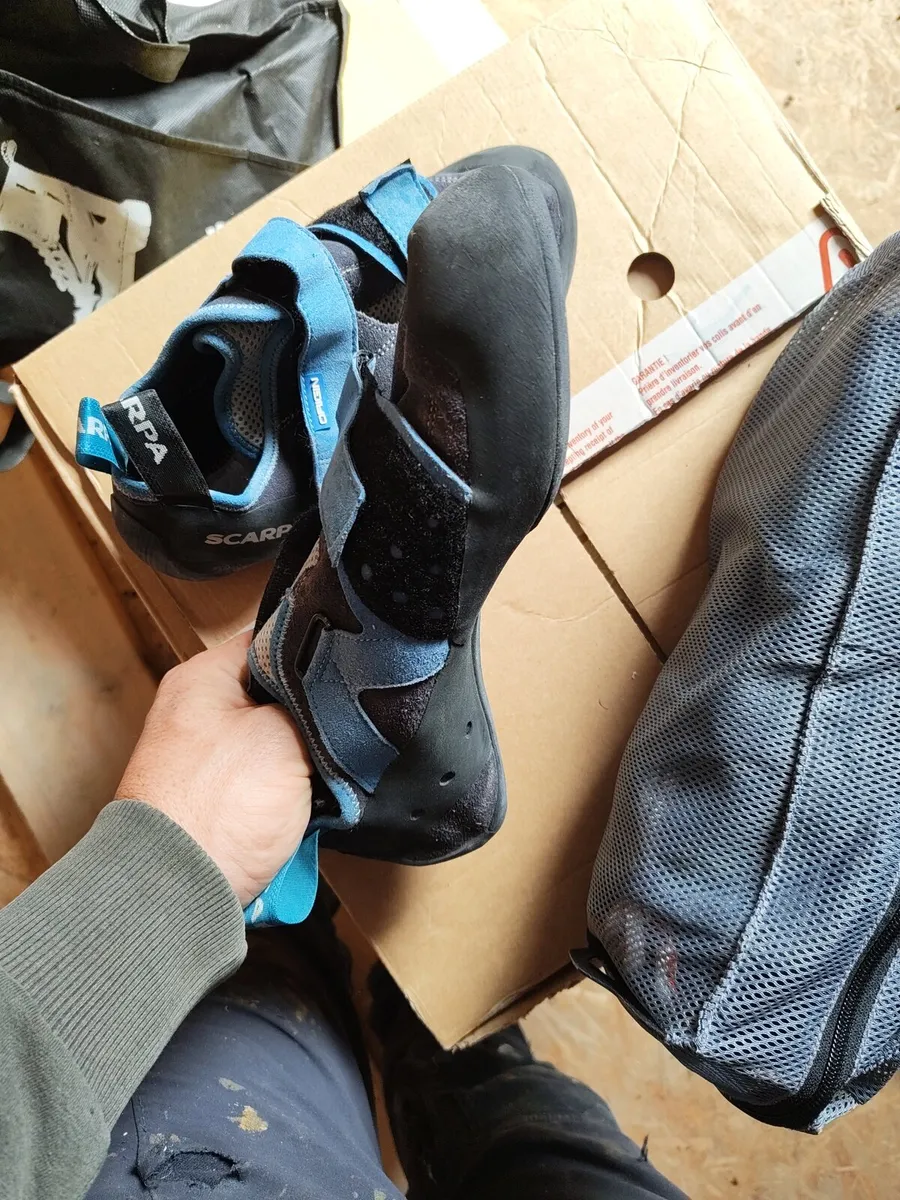 Climbing Shoes - Image 2