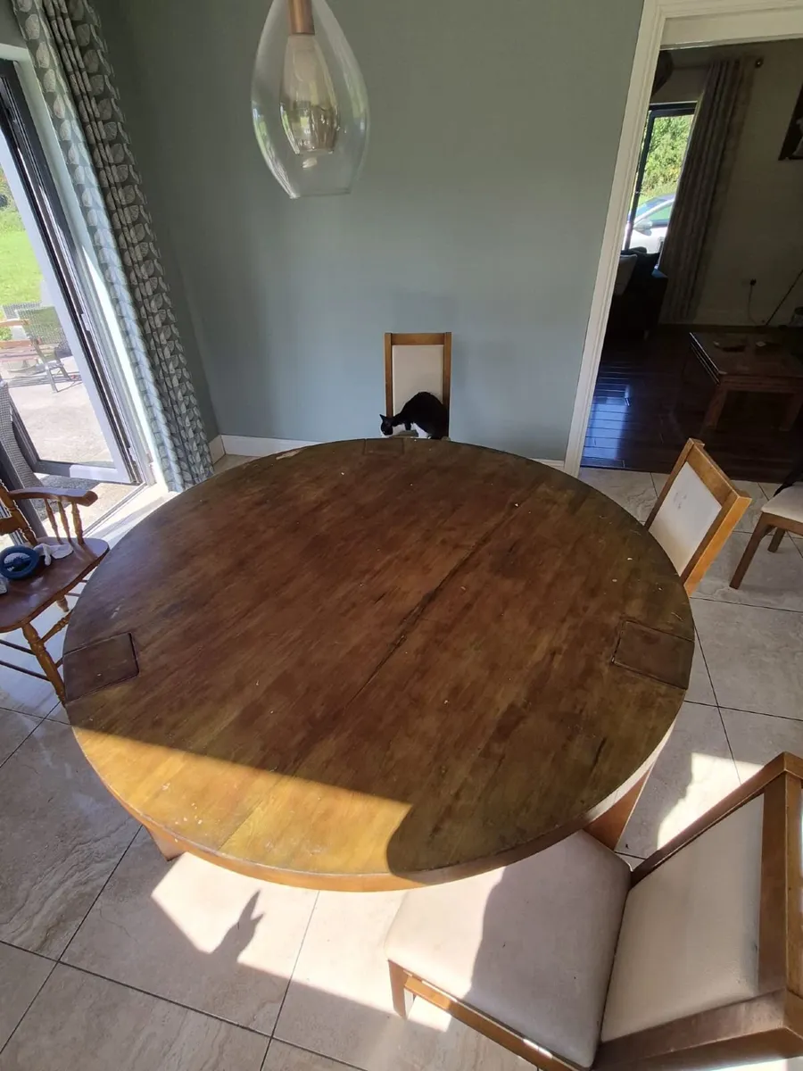Large round dining table and 6 chairs - Image 1