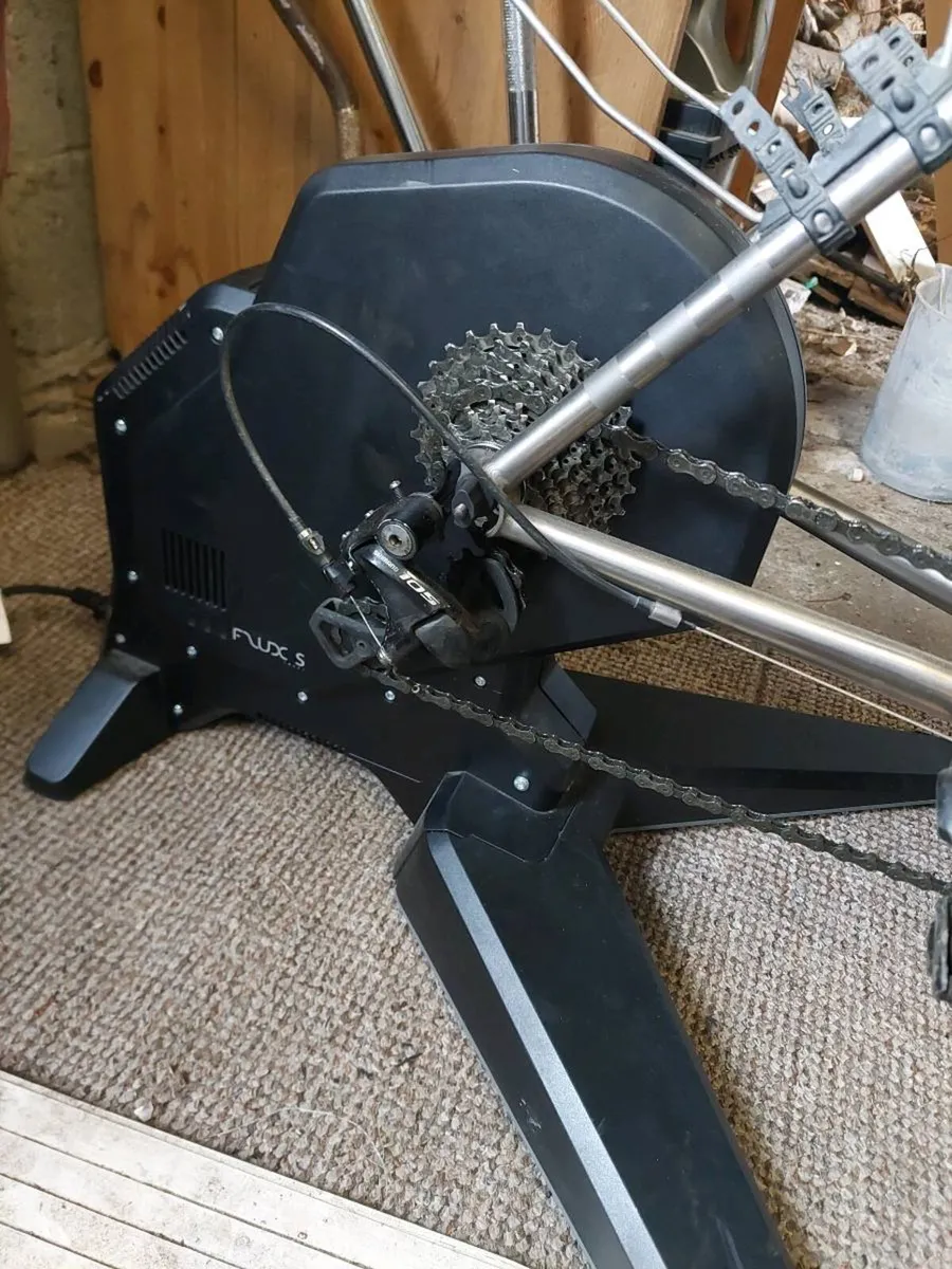 Tacx FLUX S Smart Trainer - Image 1
