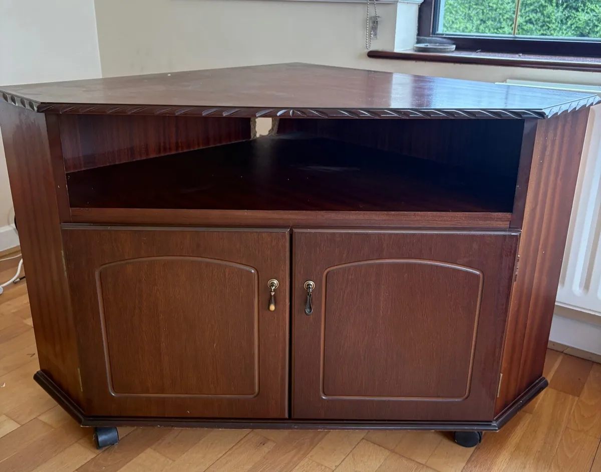 TV corner unit - Image 1
