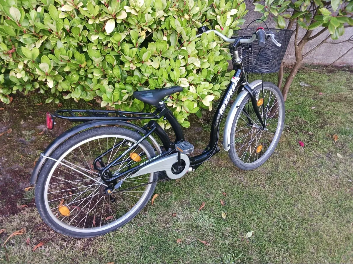 Biria Easy Boarding step through bike - Image 3